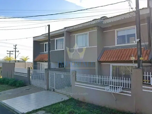 Sobrado 3 quartos e 2 banheiros, à venda, no bairro Jardim Carvalho em Ponta Grossa