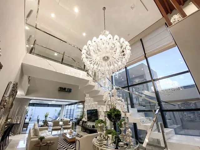 Sobrado com 371m² 4 quartos e 6 banheiros, à venda ou para alugar, no bairro Alphaville II em Londrina