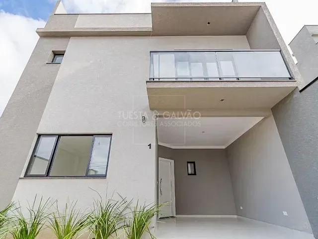 Sobrado com 173m² 4 quartos e 4 banheiros, à venda, no bairro Boneca do Iguaçu em São José Dos Pinhais