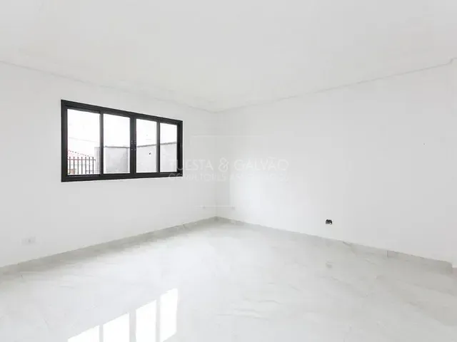 Sobrado com 173m² 4 quartos e 4 banheiros, à venda, no bairro Boneca do Iguaçu em São José Dos Pinhais