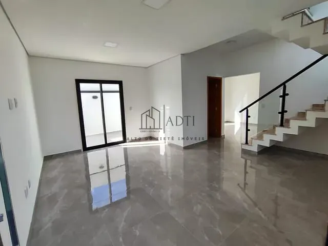 Sobrado com 126m² 2 quartos e 1 banheiro, à venda, no bairro Jardim Universo em Mogi das Cruzes