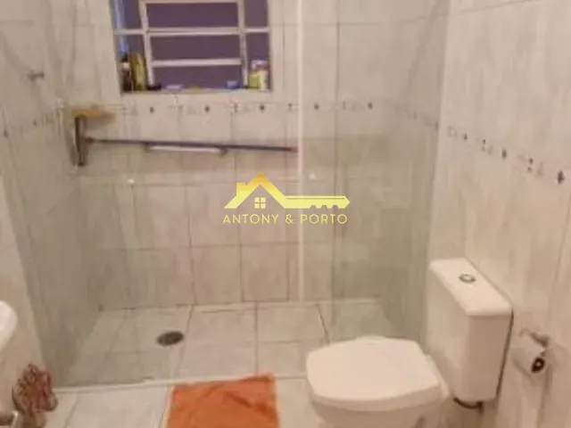 Sobrado 8 quartos e 3 banheiros, à venda, no bairro Vila Augusta em Guarulhos
