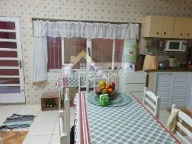 Sobrado 8 quartos e 3 banheiros, à venda, no bairro Vila Augusta em Guarulhos
