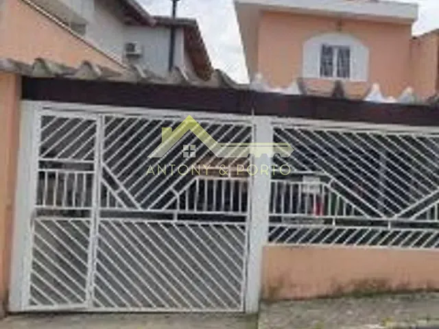 Sobrado 8 quartos e 3 banheiros, à venda, no bairro Vila Augusta em Guarulhos
