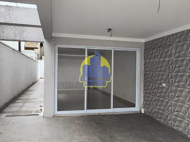 Sobrado com 150m², à venda, no bairro Umuarama em Osasco
