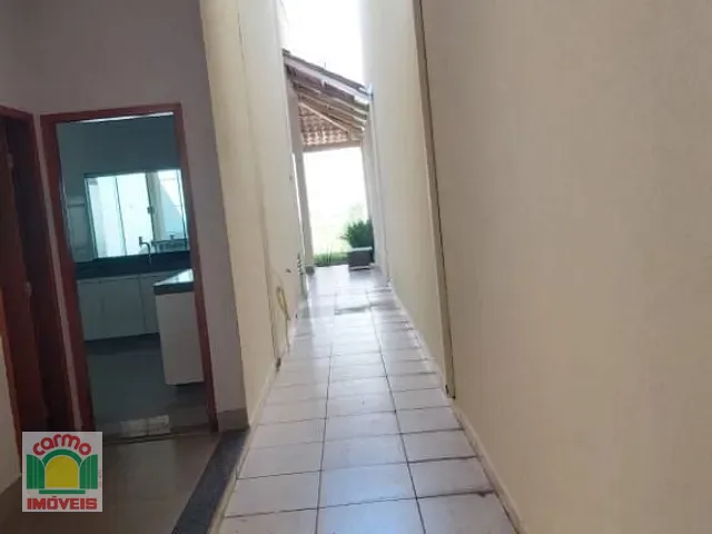 Sobrado com 240m² 3 quartos e 4 banheiros, à venda, no bairro Itamaraty em Anápolis