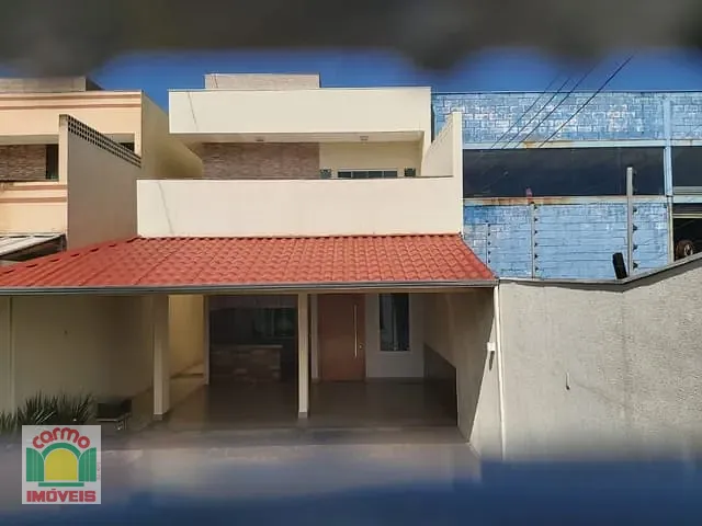Sobrado com 240m² 3 quartos e 4 banheiros, à venda, no bairro Itamaraty em Anápolis