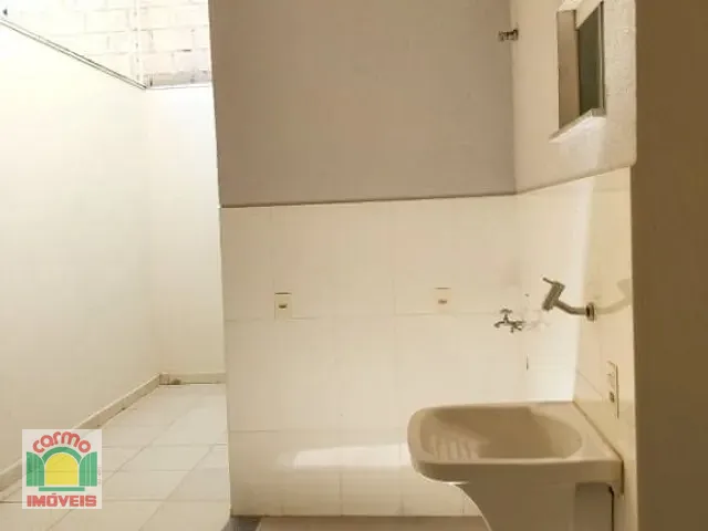 Sobrado com 240m² 3 quartos e 4 banheiros, à venda, no bairro Itamaraty em Anápolis