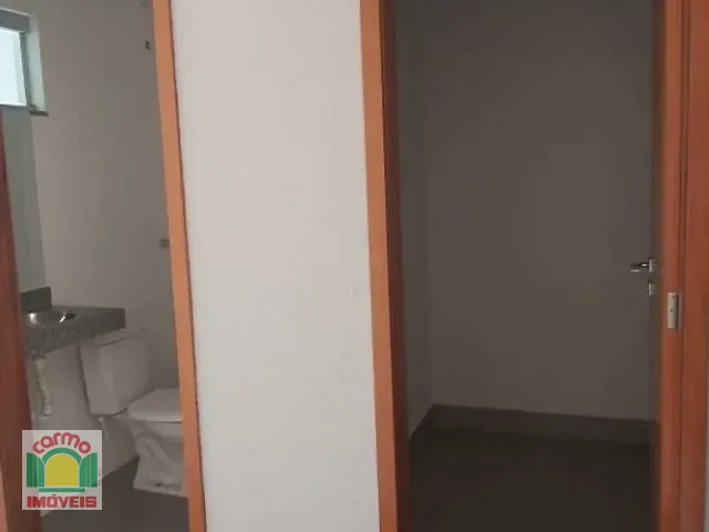 Sobrado com 240m² 3 quartos e 4 banheiros, à venda, no bairro Itamaraty em Anápolis