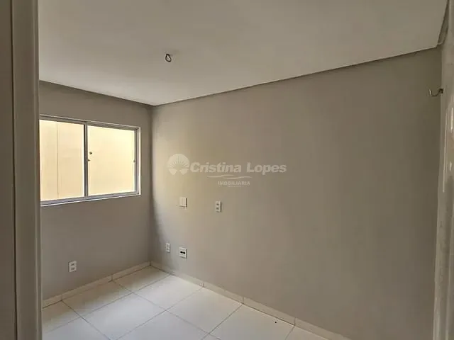 Sobrado 3 quartos e 3 banheiros, à venda, no bairro Morros em Teresina