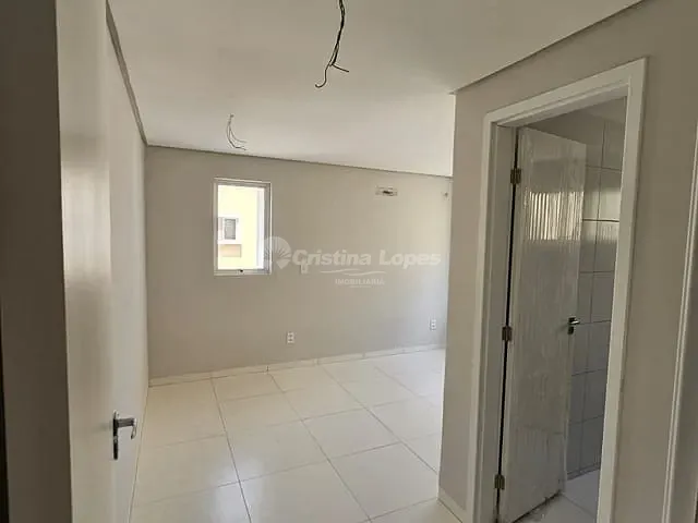 Sobrado 3 quartos e 3 banheiros, à venda, no bairro Morros em Teresina