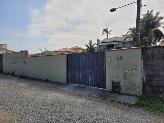 Sobrado com 760m² 4 quartos e 3 banheiros, à venda, no bairro Centro em Penha