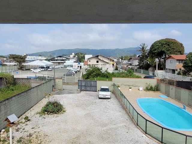 Sobrado com 760m² 4 quartos e 3 banheiros, à venda, no bairro Centro em Penha