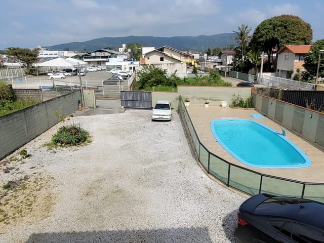 Sobrado com 760m² 4 quartos e 3 banheiros, à venda, no bairro Centro em Penha