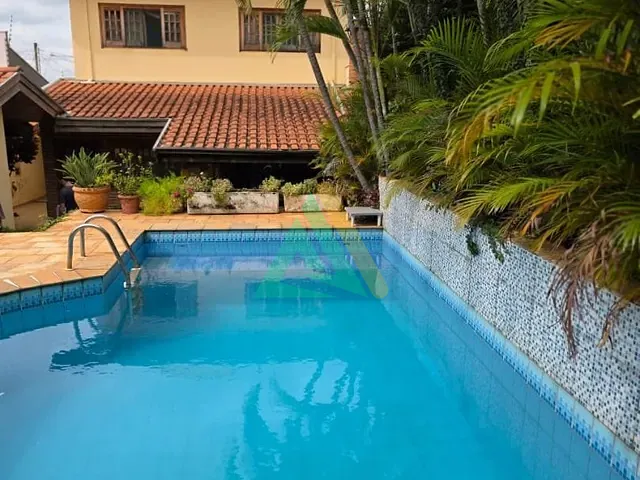 Sobrado com 300m² 3 quartos e 2 banheiros, à venda ou para alugar, no bairro Loteamento São Jerônimo em Mogi Mirim