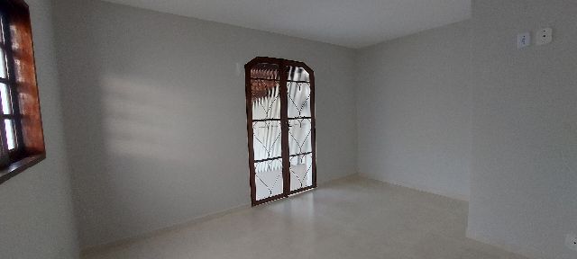 Sobrado com 180m² 3 quartos e 1 banheiro, à venda ou para alugar, no bairro Alto do Cardoso em Pindamonhangaba