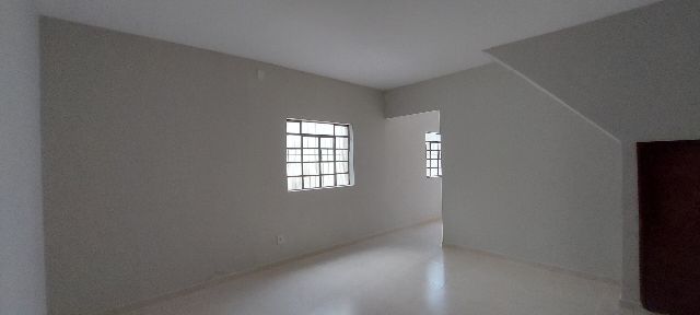 Sobrado com 180m² 3 quartos e 1 banheiro, à venda ou para alugar, no bairro Alto do Cardoso em Pindamonhangaba