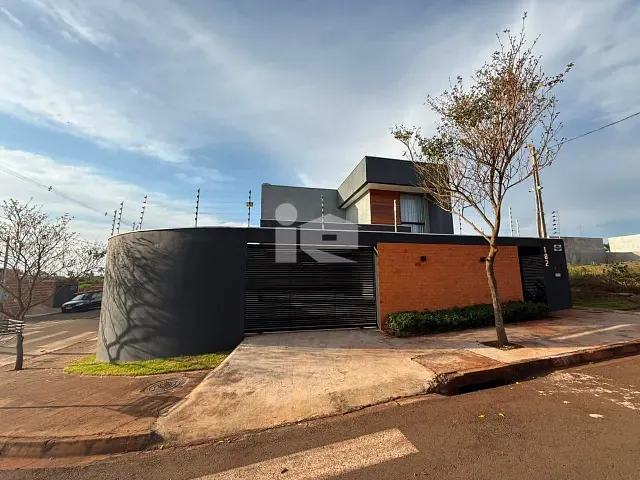 Sobrado 2 quartos e 4 banheiros, à venda, no bairro Residencial Portal Arabela em Rolândia