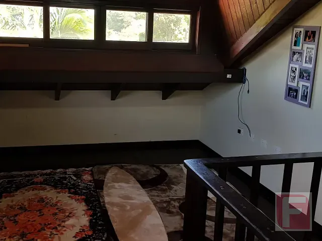 Sobrado com 270m² 3 quartos e 3 banheiros, à venda, no bairro Centro em Itapoá