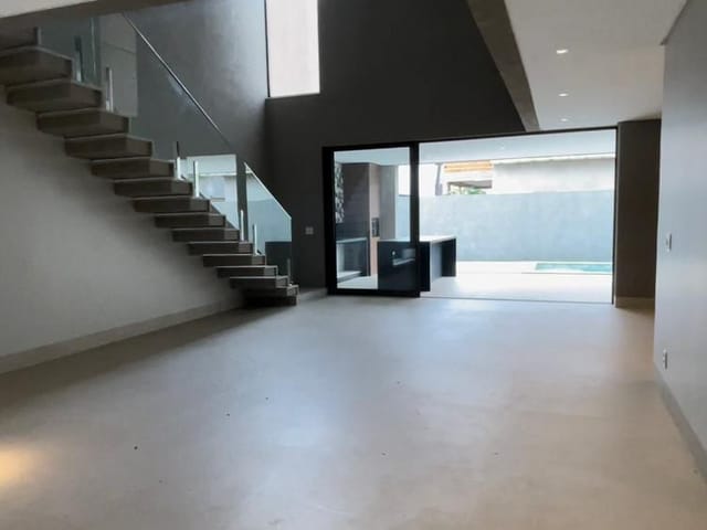 Sobrado com 406m² 4 quartos e 6 banheiros, à venda, no bairro Residencial Portal do Sol Green em Goiânia