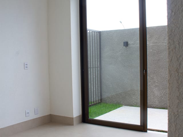 Sobrado com 406m² 4 quartos e 6 banheiros, à venda, no bairro Residencial Portal do Sol Green em Goiânia