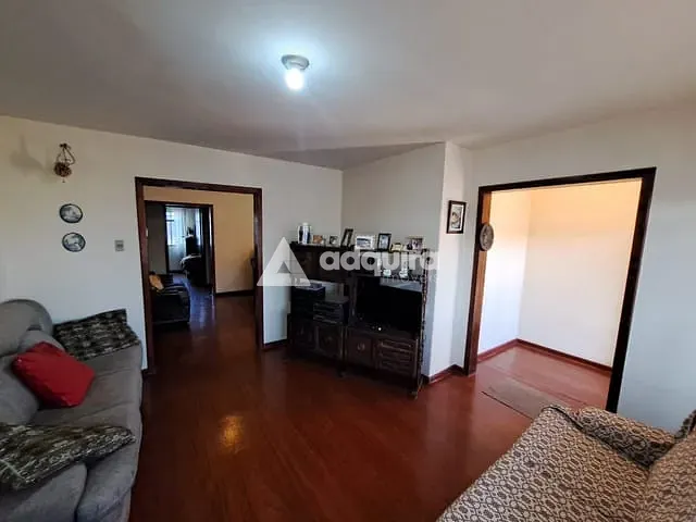 Sobrado com 373m² 3 quartos e 3 banheiros, à venda, no bairro Boa Vista em Ponta Grossa