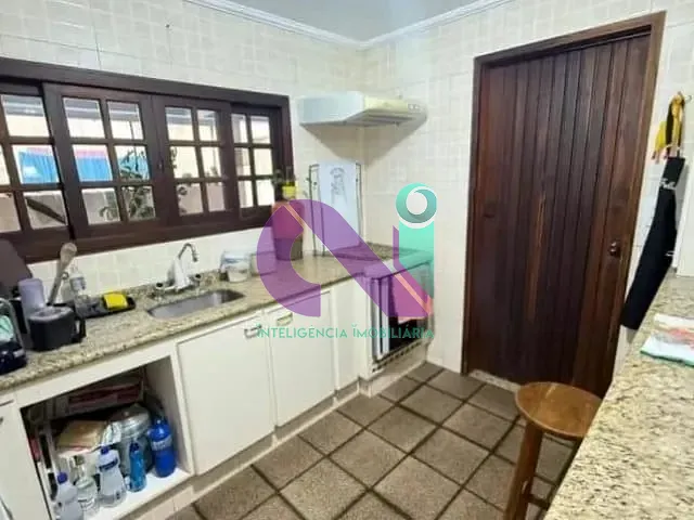 Sobrado com 200m² 3 quartos e 3 banheiros, à venda, no bairro Cidade das Flores em Osasco