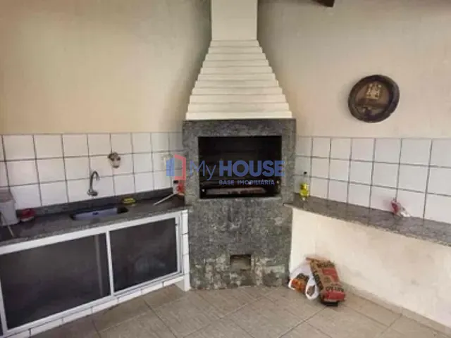 Sobrado com 800m² 4 quartos e 4 banheiros, para alugar, no bairro São Francisco em Ilhéus