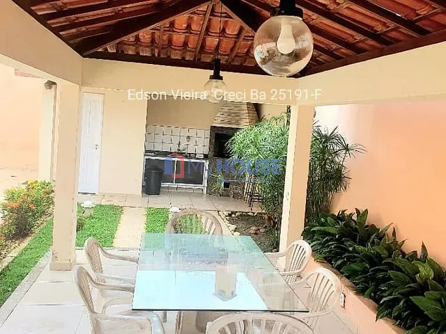 Sobrado com 800m² 4 quartos e 4 banheiros, para alugar, no bairro São Francisco em Ilhéus