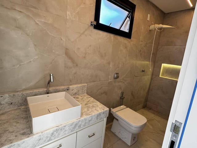 Casa com 434m² 4 quartos e 5 banheiros, à venda, no bairro Cidade Vera Cruz em Aparecida de Goiânia