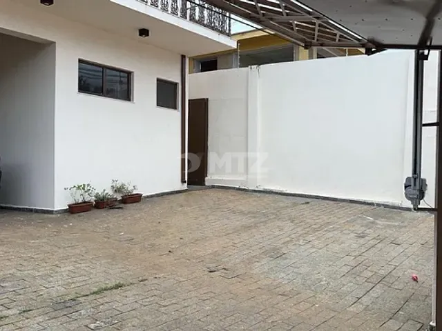 Sobrado com 374m² 3 quartos e 3 banheiros, à venda, no bairro Centro em Botucatu