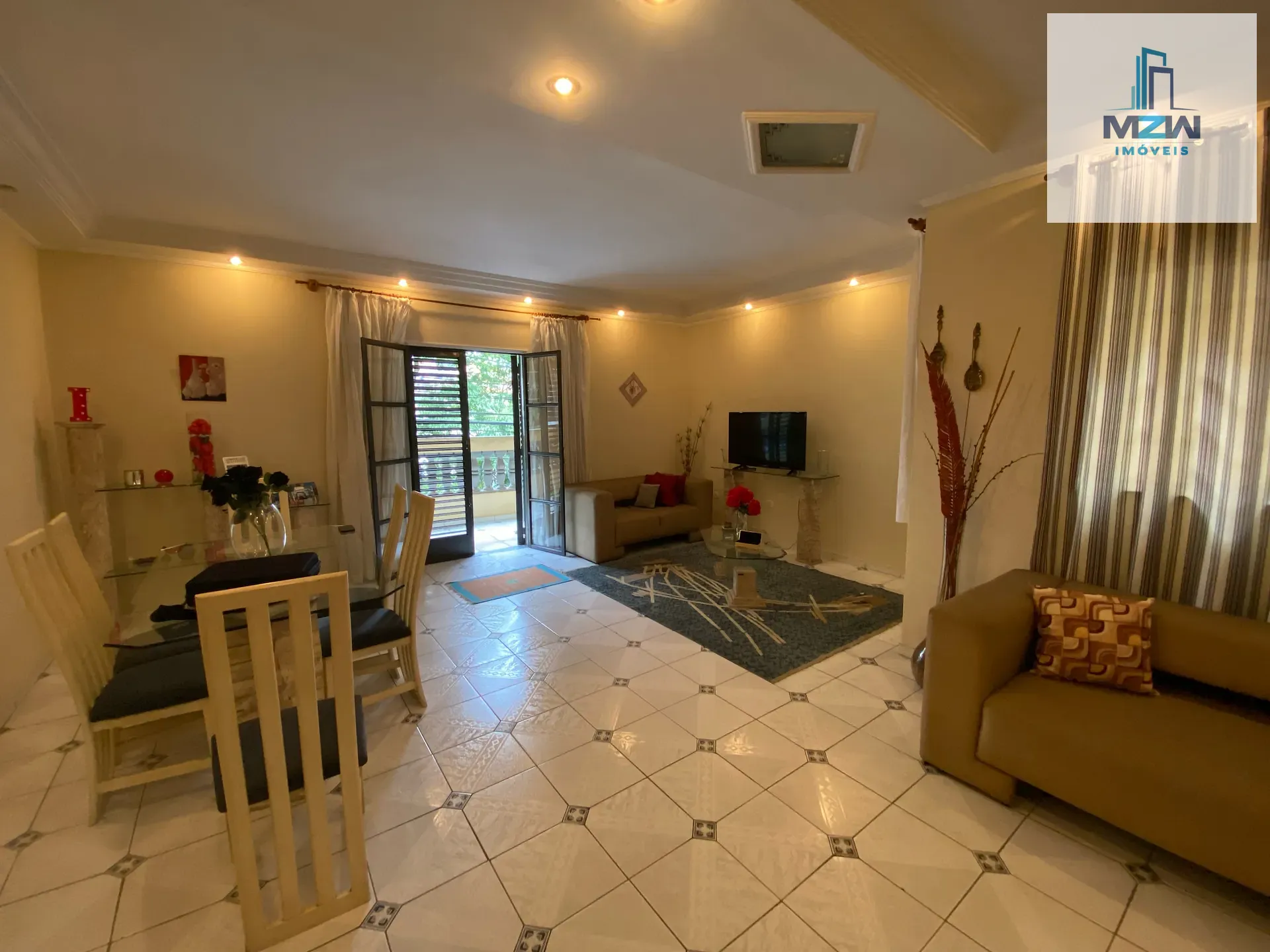 Sobrado, 3 quartos, 255 m² - Foto 1