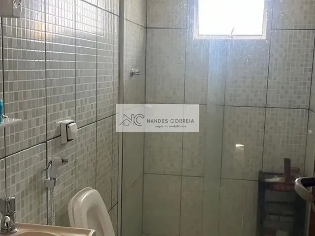 Sobrado 5 quartos e 3 banheiros, à venda, no bairro Ricardo em Londrina