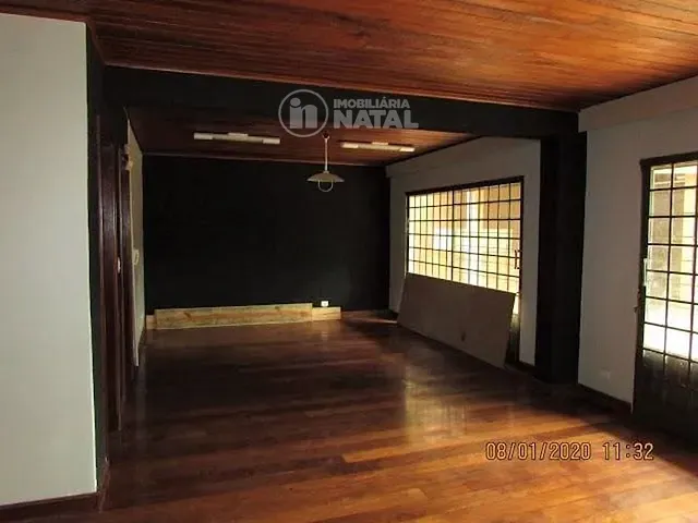 Sobrado com 359m² 4 quartos e 4 banheiros, à venda, no bairro Quebec em Londrina