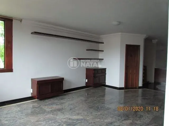 Sobrado com 359m² 4 quartos e 4 banheiros, à venda, no bairro Quebec em Londrina