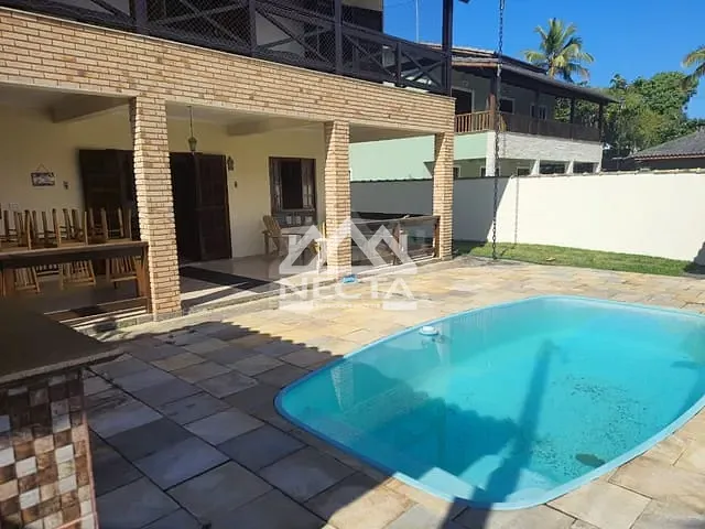 Sobrado com 186m² 3 quartos e 3 banheiros, à venda, no bairro Capricórnio I em Caraguatatuba