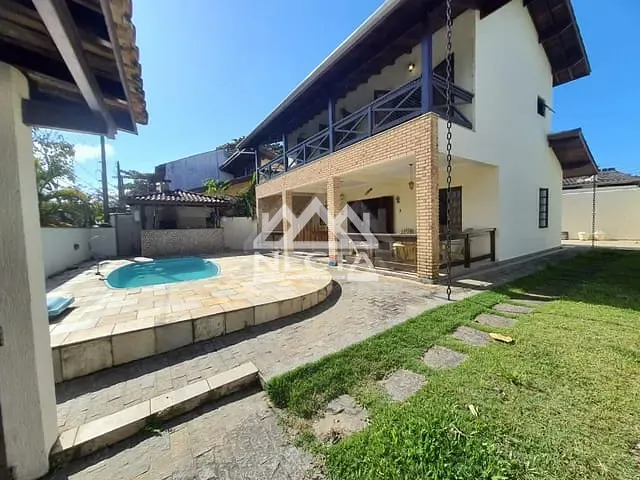 Sobrado com 186m² 3 quartos e 3 banheiros, à venda, no bairro Capricórnio I em Caraguatatuba