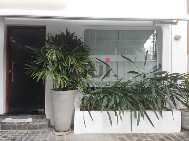 Sobrado com 210m², à venda, no bairro Vila Olímpia em São Paulo