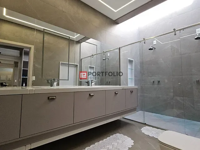 Sobrado com 750m² 3 quartos e 5 banheiros, à venda, no bairro Setor Bougainville em Anápolis