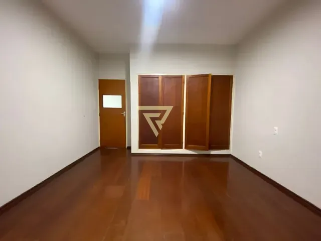 Sobrado com 300m², para alugar, no bairro Jardim Sumaré em Ribeirão Preto