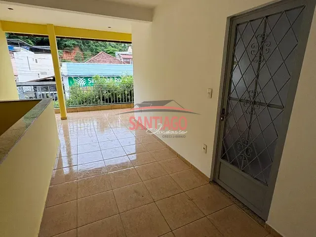 Sobrado 3 quartos e 1 banheiro, para alugar, no bairro São Felix em Santo Antônio de Pádua