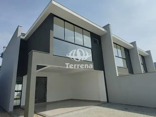 Sobrado com 170m² 3 quartos e 2 banheiros, para alugar, no bairro Velha em Blumenau