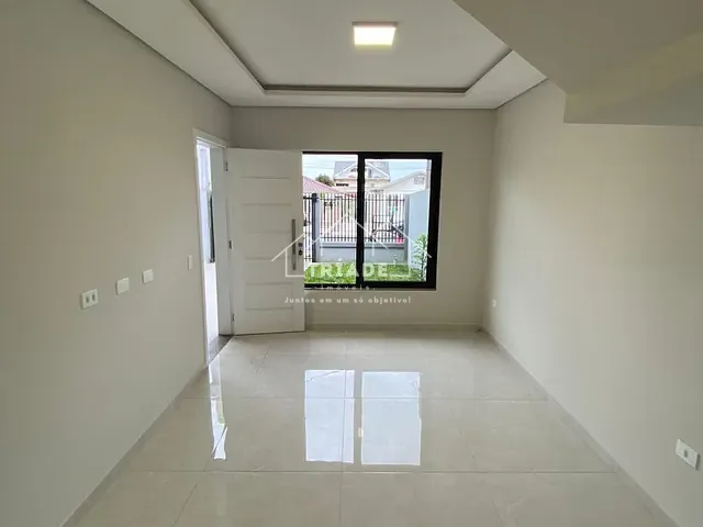 Sobrado 3 quartos e 1 banheiro, à venda, no bairro Estação em Araucária