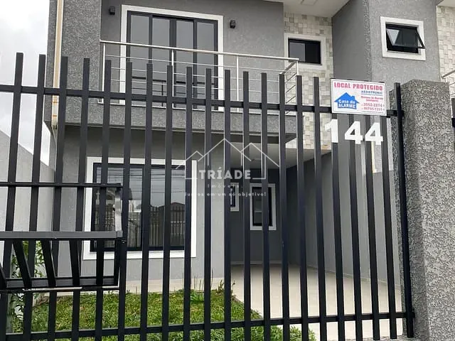 Sobrado 3 quartos e 1 banheiro, à venda, no bairro Estação em Araucária