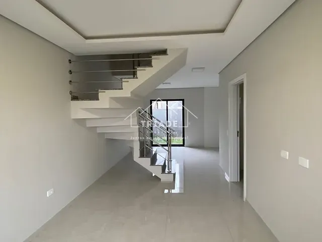 Sobrado 3 quartos e 1 banheiro, à venda, no bairro Estação em Araucária