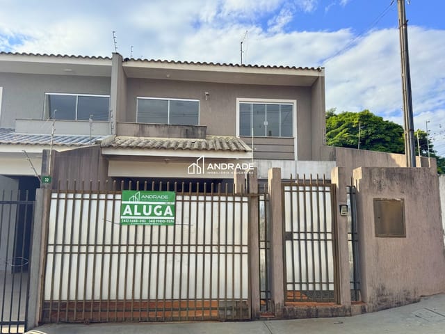 Sobrado com 122m² 3 quartos e 3 banheiros, para alugar, no bairro Vila Vitoria Regia em Apucarana