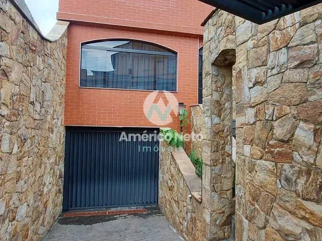 Sobrado com 135m² 3 quartos e 2 banheiros, à venda, no bairro Osvaldo Cruz em São Caetano do Sul