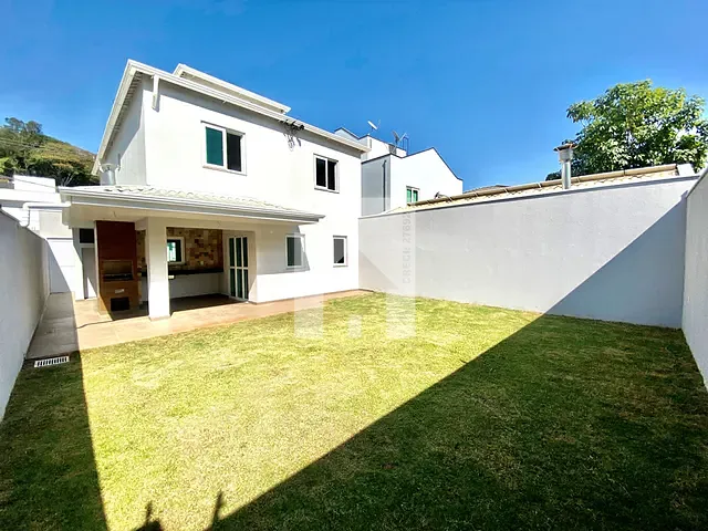 Sobrado com 225m² 3 quartos e 3 banheiros, à venda, no bairro Jardim Quintas das Videiras em Jundiaí