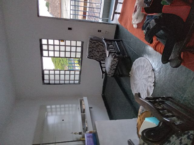 Sobrado com 280m² 3 quartos e 2 banheiros, à venda, no bairro Loteamento Alfredo Abilio Flores em Pindamonhangaba
