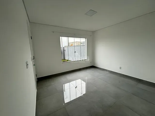 Sobrado 3 quartos e 4 banheiros, para alugar, no bairro Bom Jesus em Campo Largo